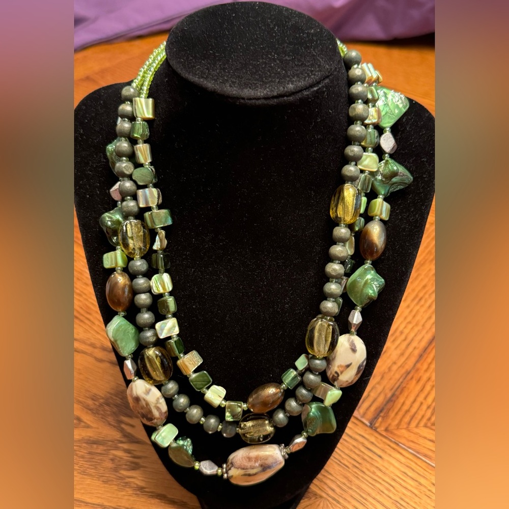 Green Stone & Wooden Beads Multi Strand Layered Necklace Retail 48.00